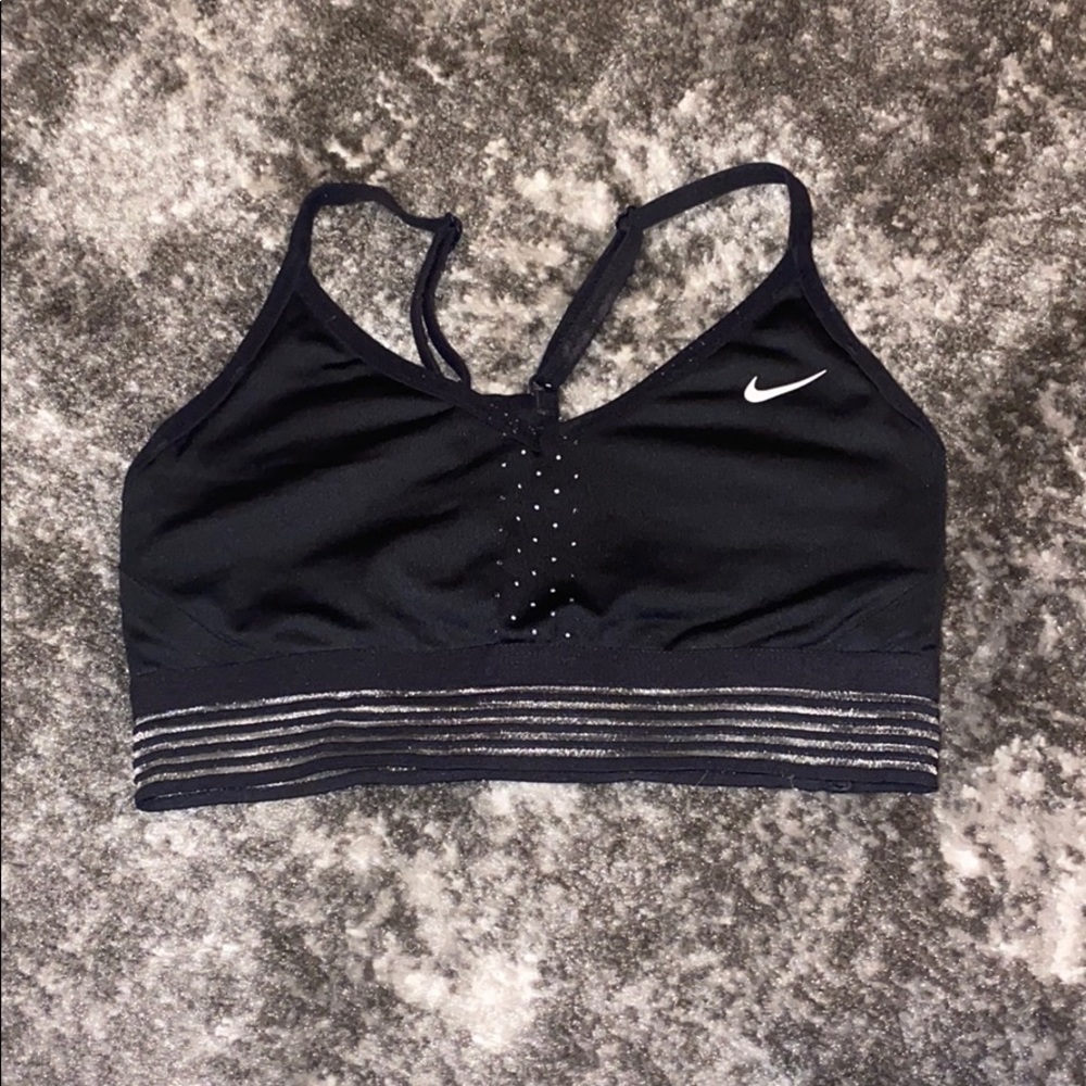 Black nike sports bra